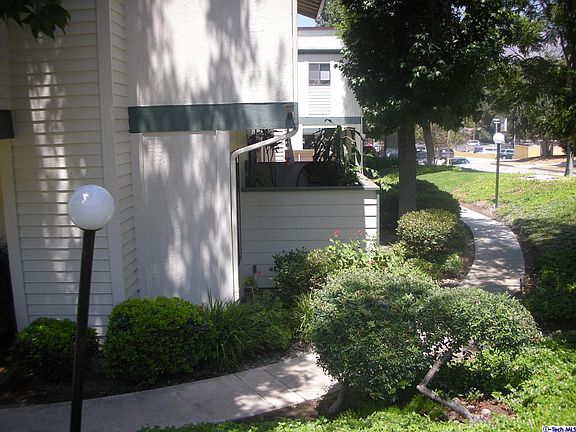 3rd image of 10435 Newhome Ave Unit 1