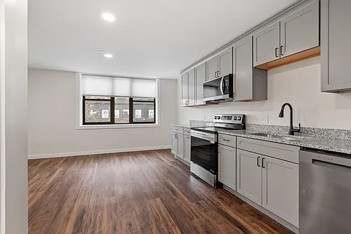 329 Main St #1 Photo 1