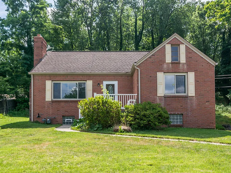 5649 Library Rd — Photo 21