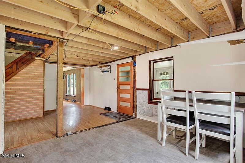 14th image of 1106 Whiteside Road