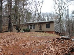 63 Nashopa Rd, Bloomingburg, NY 12721