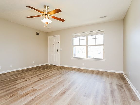 5th image of 1806 Warmingfield Dr