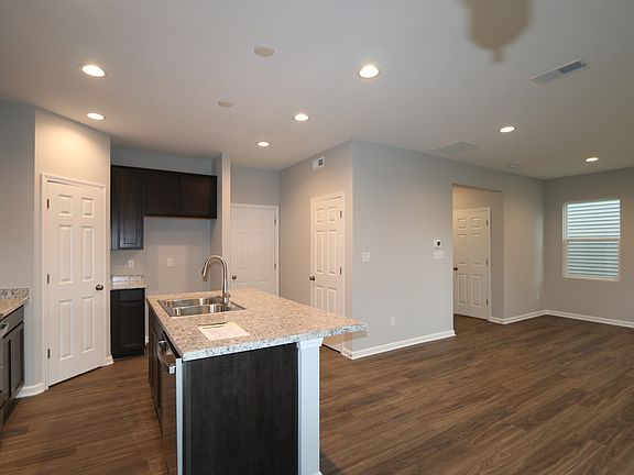 3rd image of 6032 Medina Spirit Dr