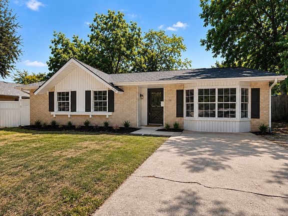 2nd image of 516 Clover Ln