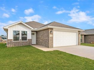 661 Kendra St, Prairie Grove, AR 72753