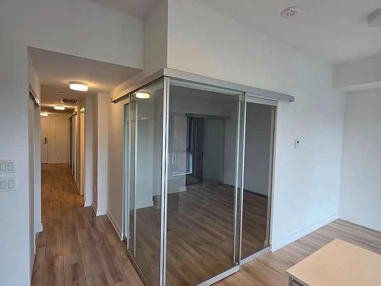 2433 Dufferin St #208 — Photo 37