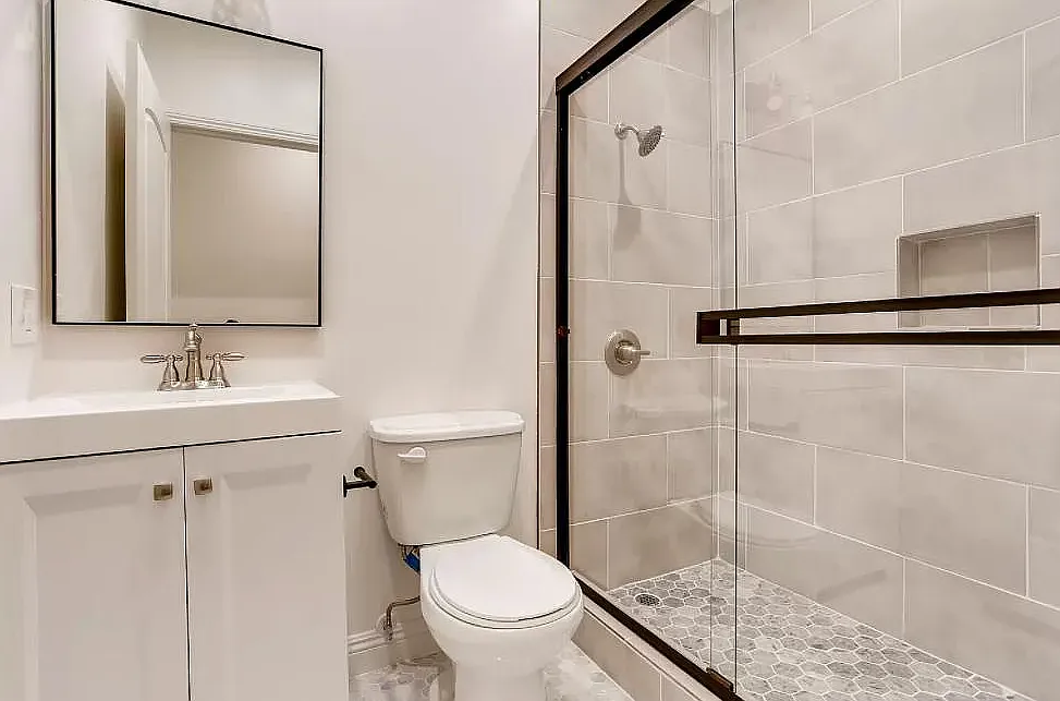 230 N Berendo St — Photo 3