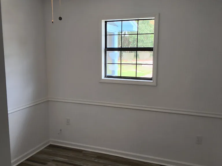 2626 Oak St — Photo 19