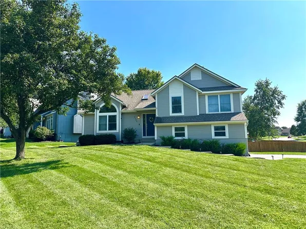 2529 SW 10th St, Lees Summit, MO 64081