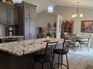 805 S Jayme Cir, Sioux Falls, SD 57106