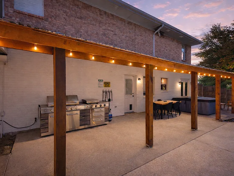 3913 Baywatch Dr — Photo 32