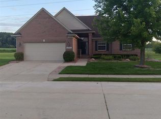 8365 Prestwick Ln, Washington, MI