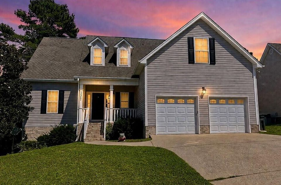 1st image of 301 Hidden Oaks Dr