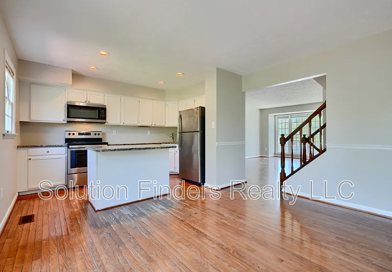 3419 Clairborne Way — Photo 8