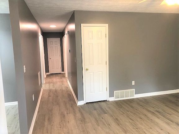 5th image of 326 Rhoda St