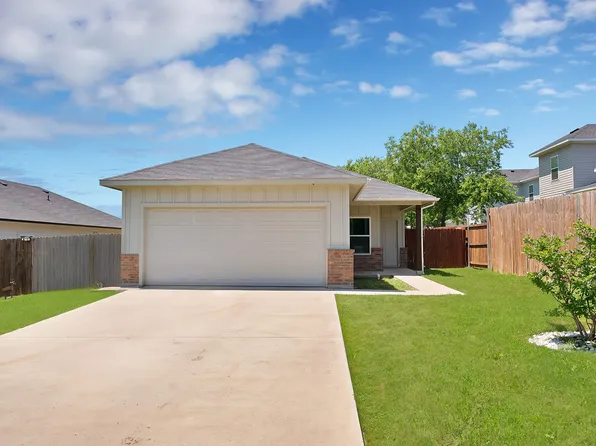 104 Sweeney St, Hillsboro, TX 76645