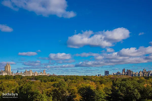 Sold by Sotheby's International Realty | media 10