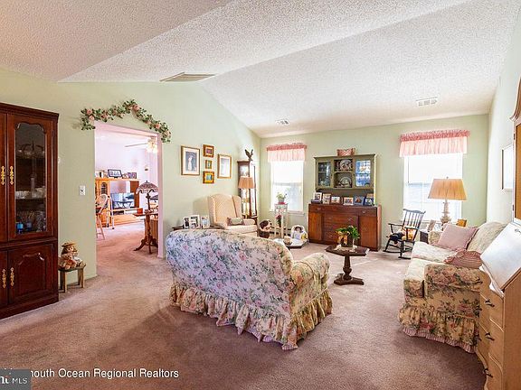 4th image of 113 Morning Glory Ln