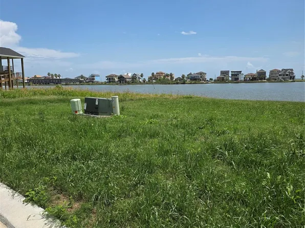 1422 Windmill Harbour Dr, Seabrook, TX 77586