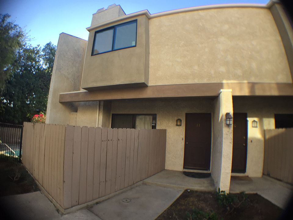 1st image of 18242 Burbank Blvd Unit 11