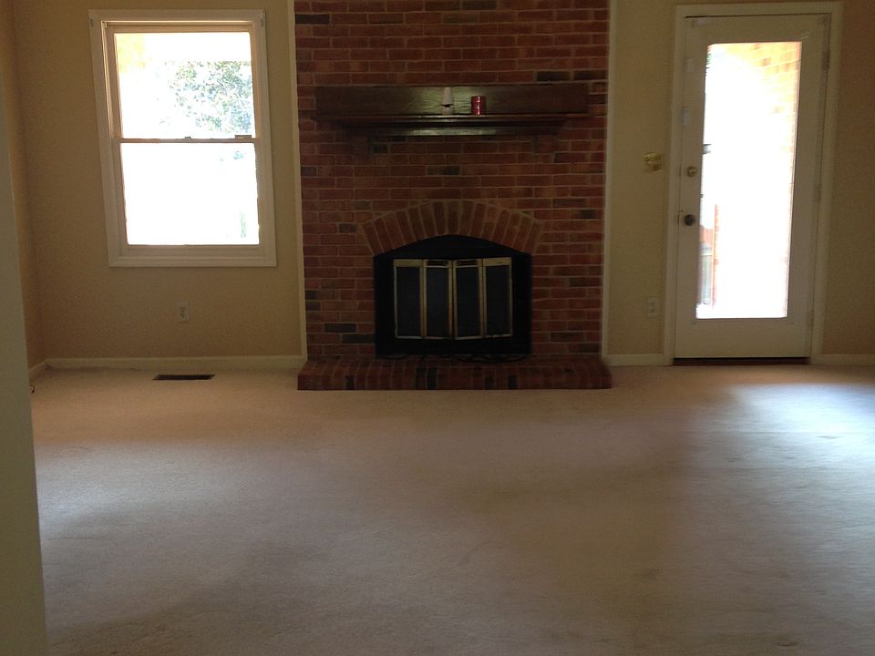 2nd image of 3213 Foxchase Ct