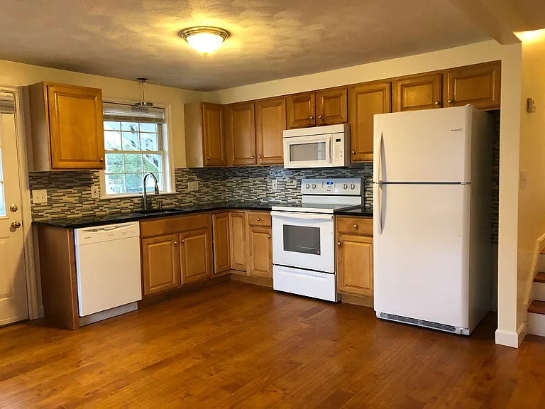 3 Franklin Ave #1 — Photo 18
