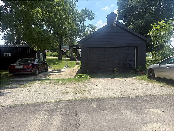 4th image of 431 Kercher St