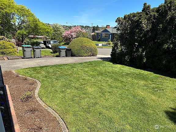 5th image of 2403 Veldee Avenue