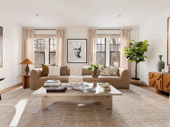 6 Morton St, New York, NY 10014