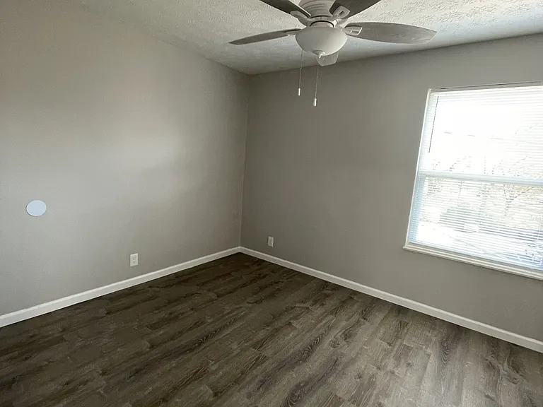 4800 Scheel Rd — Photo 6
