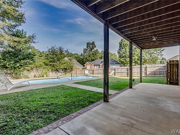 5th image of 8510 Diamond Oak Dr