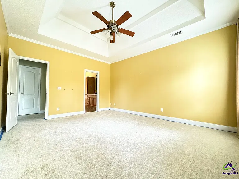 701 Victoria Cir — Photo 12