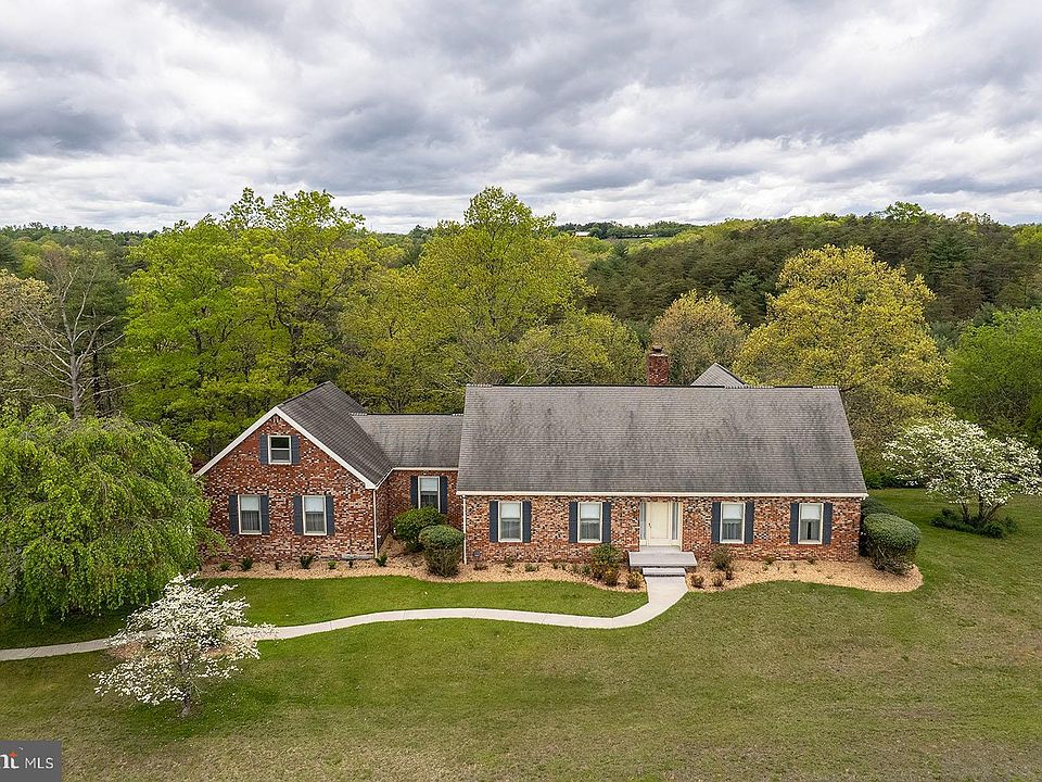 858 Winstead Rd, Berkeley Springs, WV 25411 Zillow