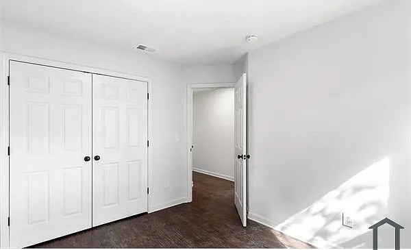 2100 Brooklyn Rd — Photo 21