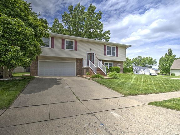 3rd image of 2705 Essex Pl