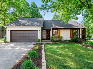 8 Hillcrest Dr, Holiday Island, AR 72631