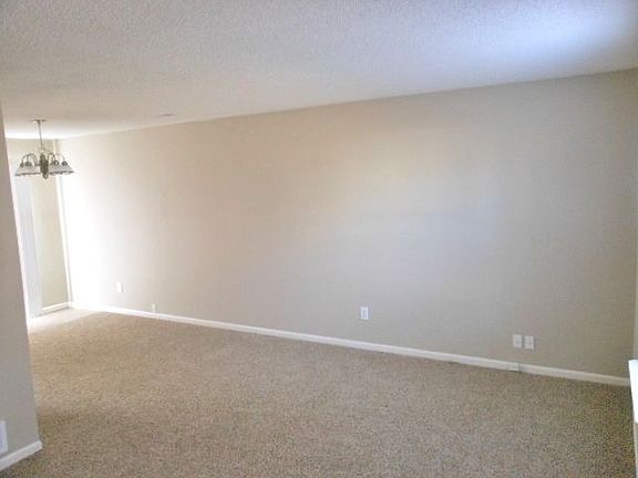Living Room / DR area