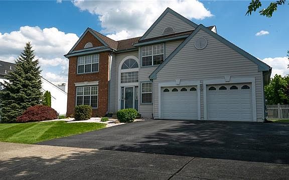 3rd image of 5145 Vermont Dr