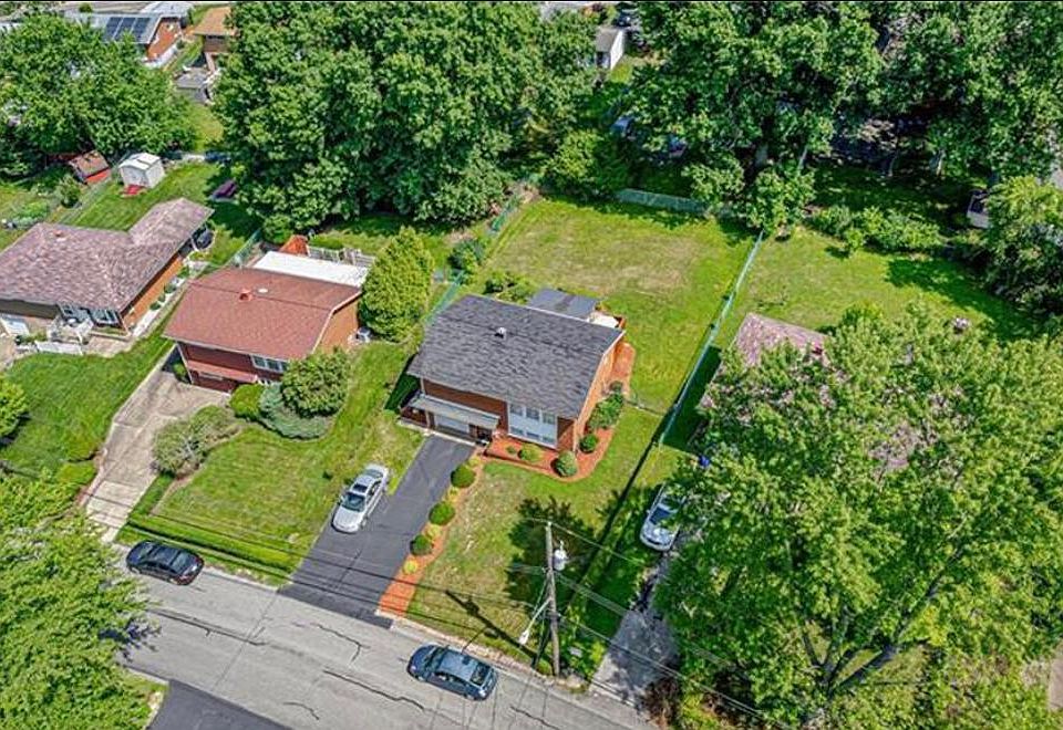 1st image of 620 Pinefrost Dr