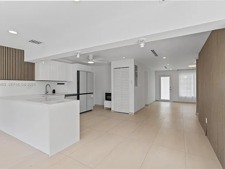 2706 Scott St — Photo 14
