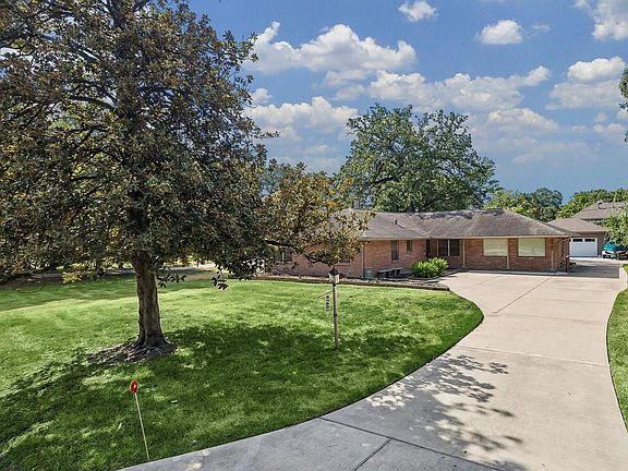 2nd image of 10919 Britoak Ln
