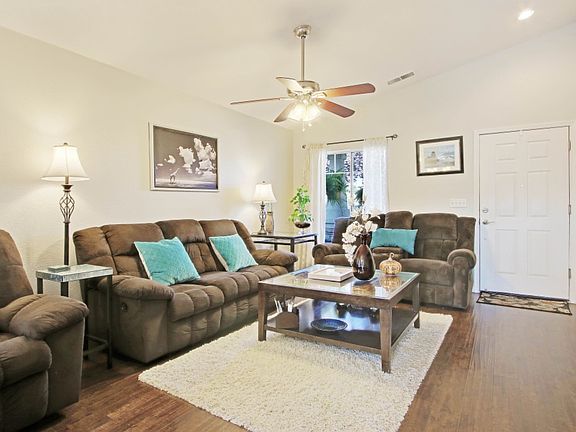 5th image of 670 Pombo Square Dr