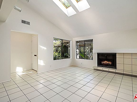 4th image of 5104 Gaslight Ln