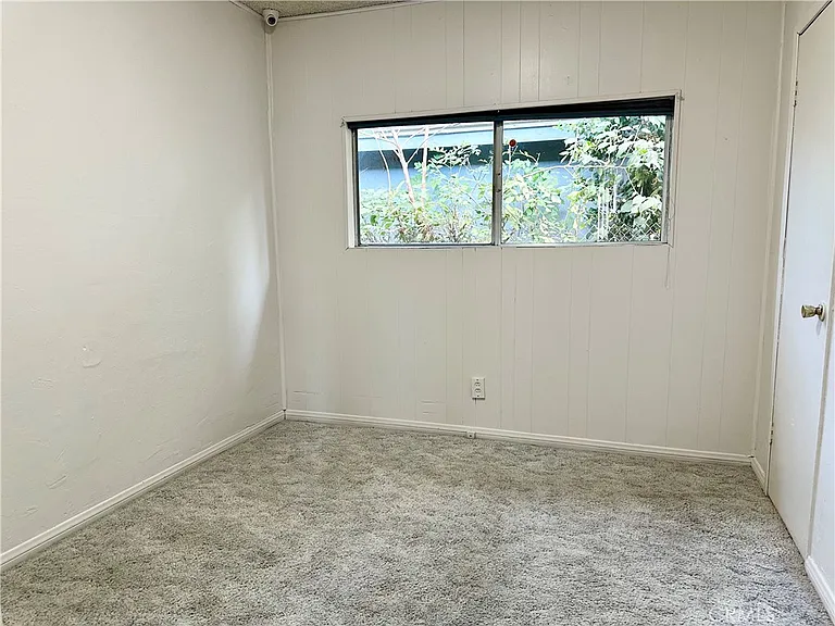 6220 Etiwanda Ave — Photo 25