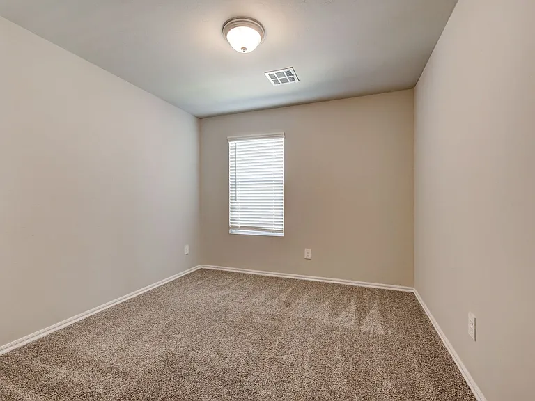 10516 NW 24th St — Photo 34
