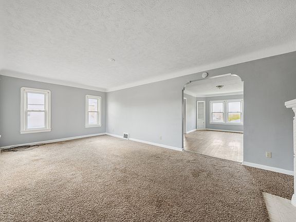 5th image of 3740 E 151st St #Up