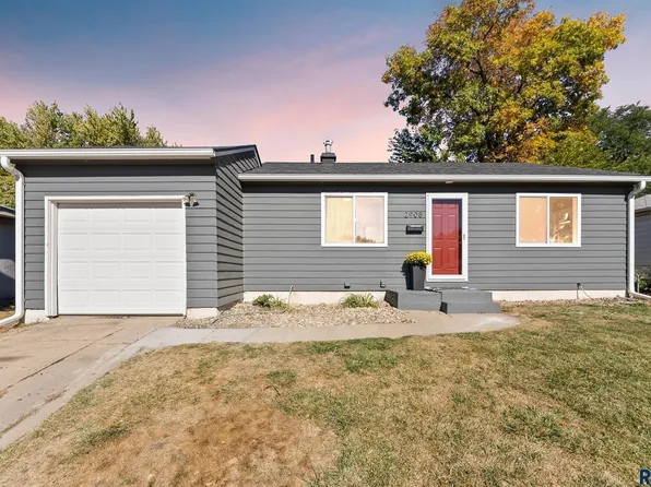 2908 E Claudette Dr, Sioux Falls, SD 57103