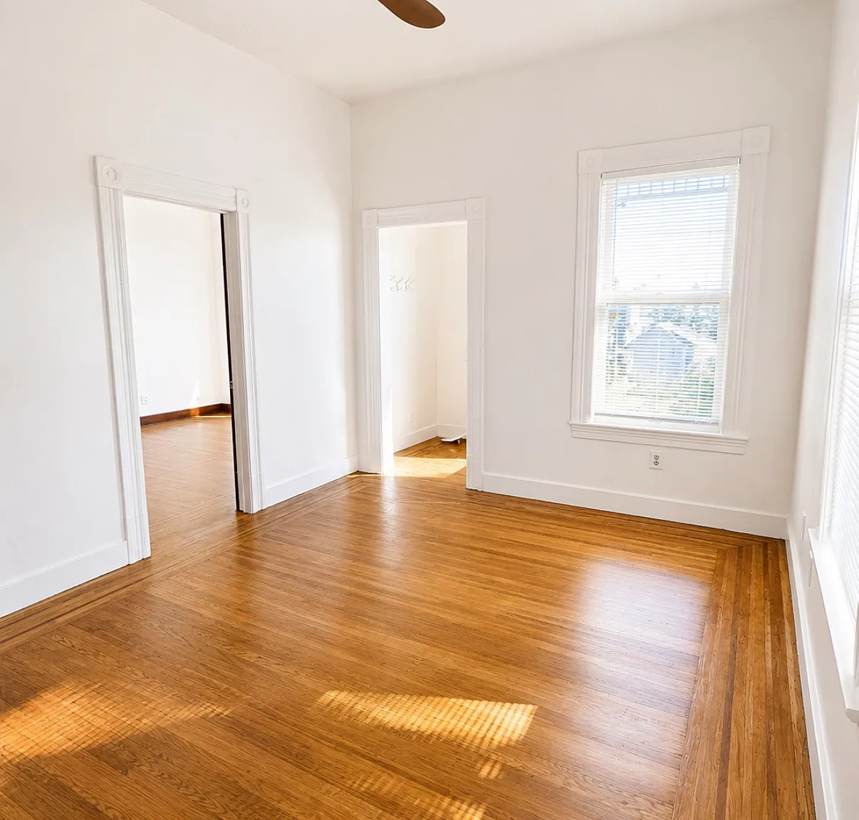 2 bed, 845 sqft, $2,600 — Photo 4