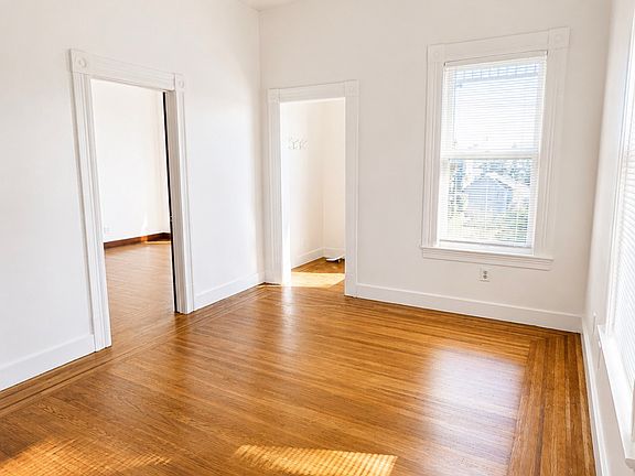 4th image of 114 Kentucky St #B
