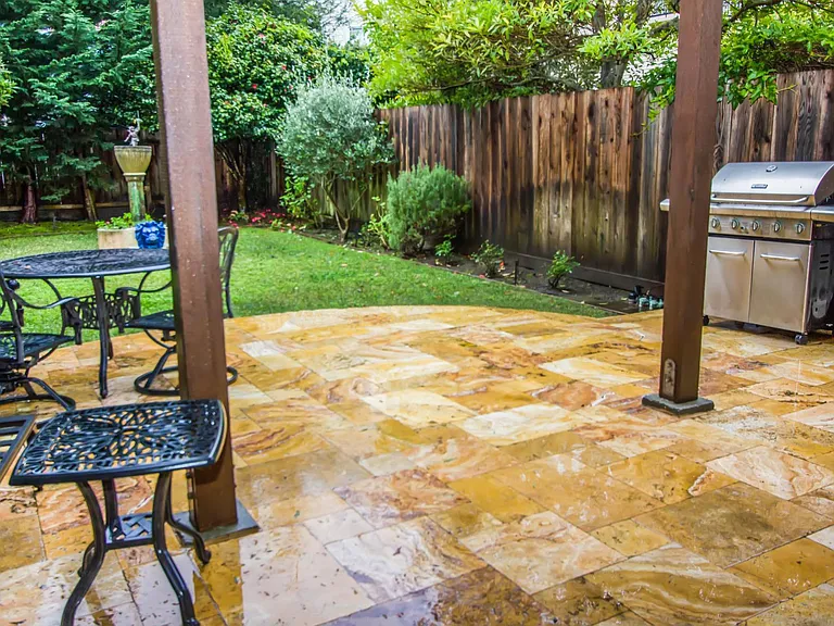 2335 Francisco St — Photo 20